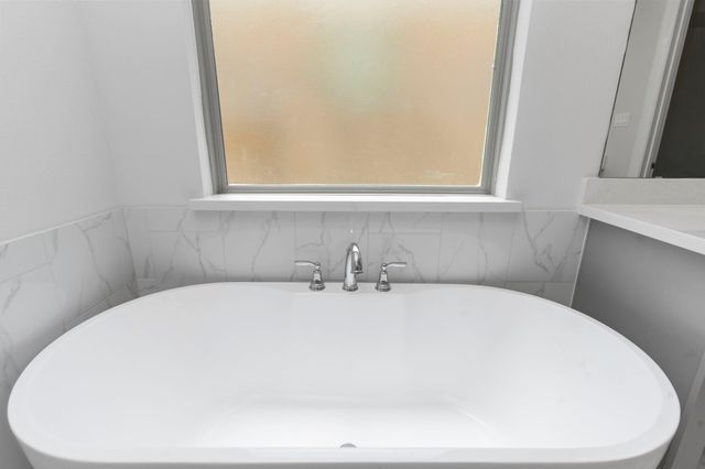 7019 Winterberry Glen Lane, Katy, TX 77493