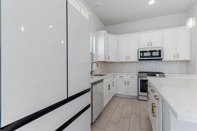 7019 Winterberry Glen Lane, Katy, TX 77493