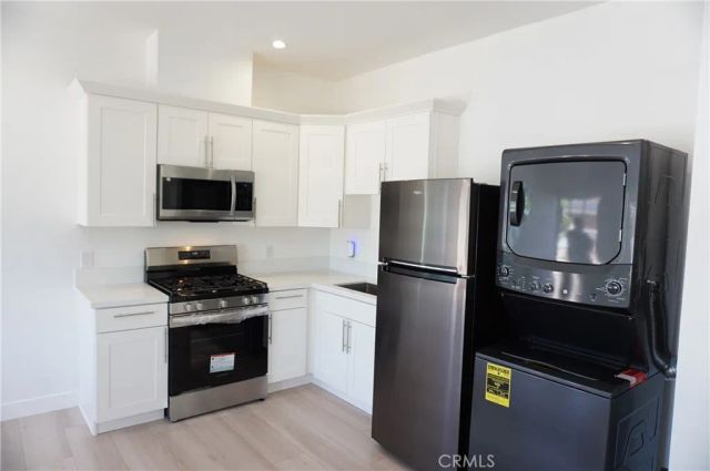 8824 Quartz Avenue, Northridge, CA 91324