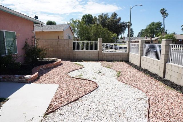 8824 Quartz Avenue, Northridge, CA 91324