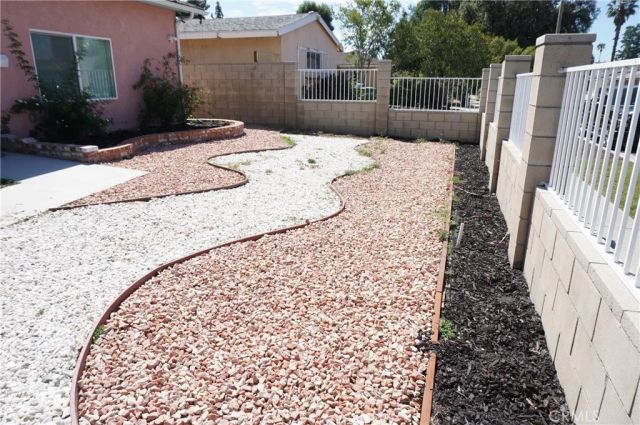 8824 Quartz Avenue, Northridge, CA 91324