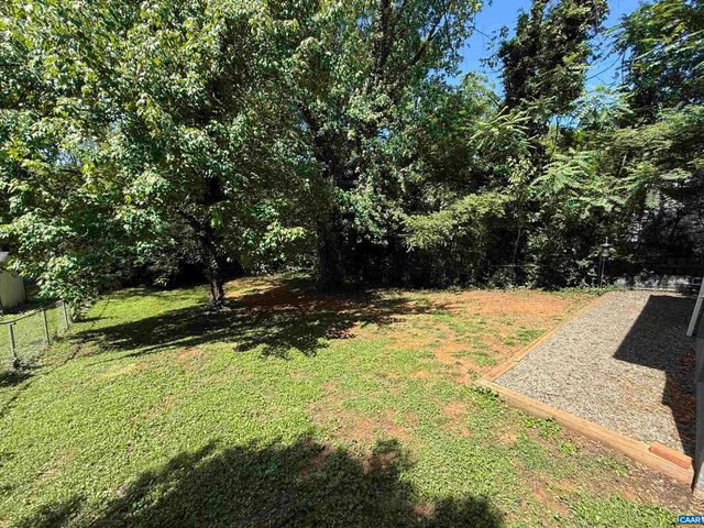 1304 POPLAR ST, Charlottesville, VA 22902