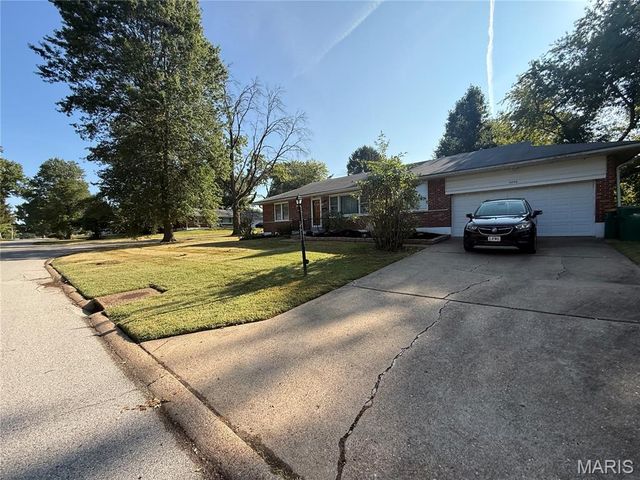 9908 Norbridge Lane, St Louis, MO 63137