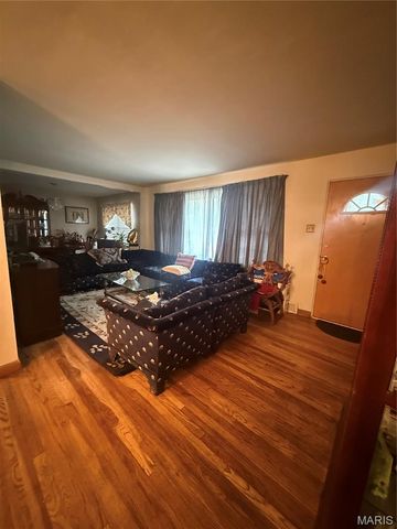 9908 Norbridge Lane, St Louis, MO 63137
