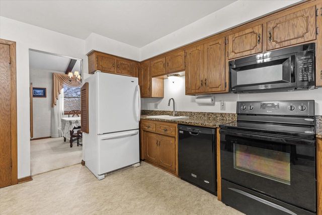 N76W22140 Cherry Hill ROAD, Lisbon, WI 53089