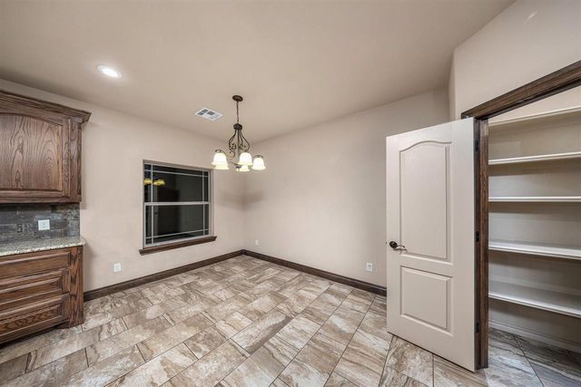 13195 NE Tony Creek Rd, Elgin, OK 73538