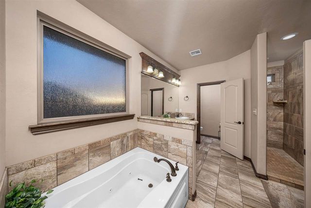 13195 NE Tony Creek Rd, Elgin, OK 73538