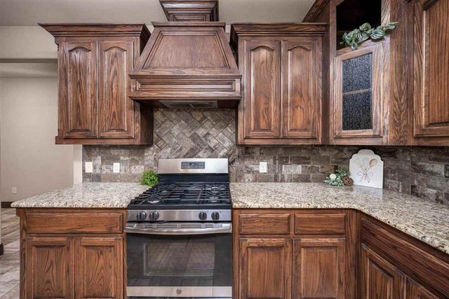 13195 NE Tony Creek Rd, Elgin, OK 73538