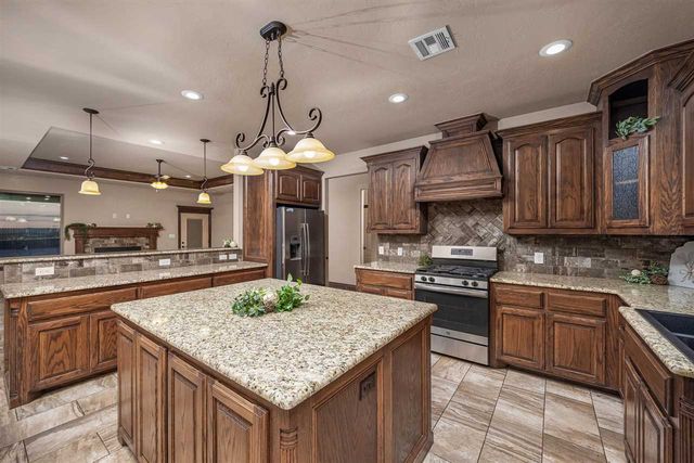 13195 NE Tony Creek Rd, Elgin, OK 73538