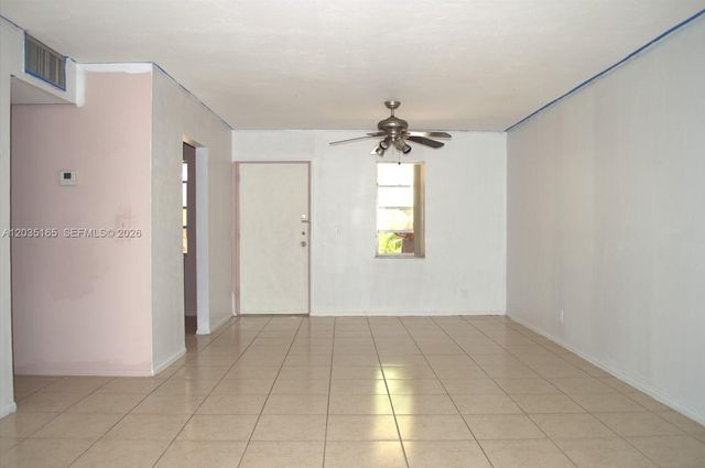 2821 Somerset Dr 117, Lauderdale Lakes, FL 33311