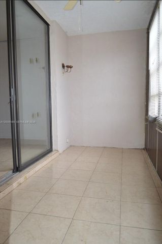 2821 Somerset Dr 117, Lauderdale Lakes, FL 33311
