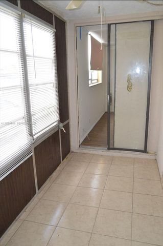 2821 Somerset Dr 117, Lauderdale Lakes, FL 33311