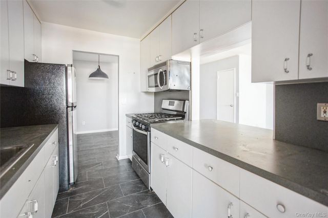 333 E Broadway 3B, Long Beach, NY 11561