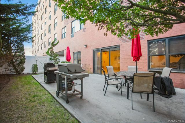 333 E Broadway 3B, Long Beach, NY 11561