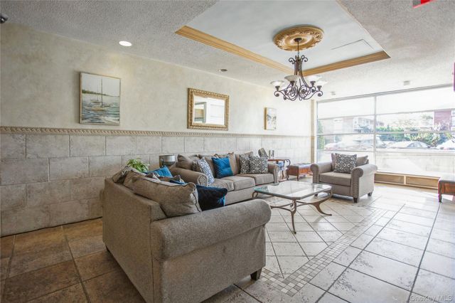 333 E Broadway 3B, Long Beach, NY 11561