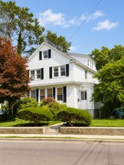 310 Palmer Avenue, Mamaroneck, NY 10543