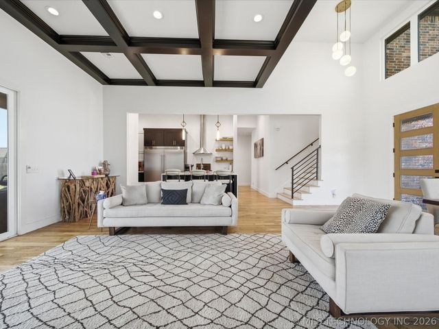 12722 S Maplewood Avenue E, Bixby, OK 74008