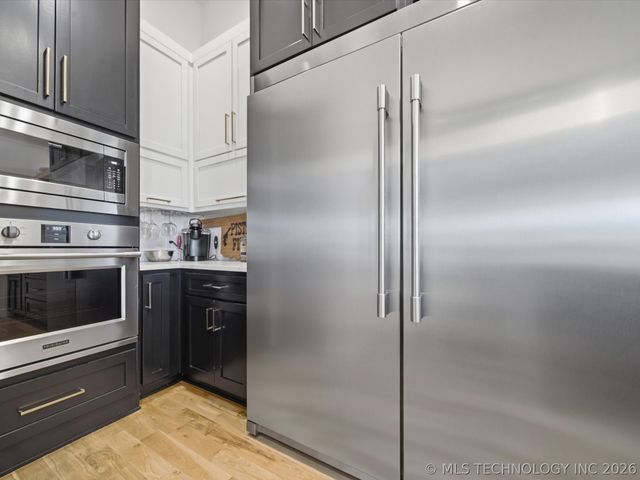 12722 S Maplewood Avenue E, Bixby, OK 74008