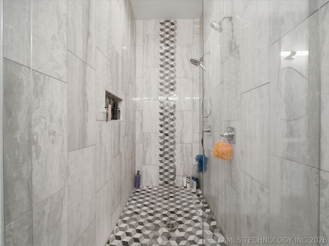 12722 S Maplewood Avenue E, Bixby, OK 74008
