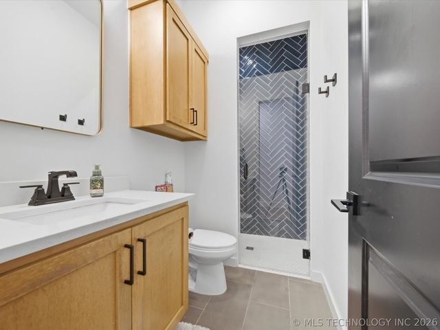 12722 S Maplewood Avenue E, Bixby, OK 74008