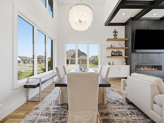 12722 S Maplewood Avenue E, Bixby, OK 74008