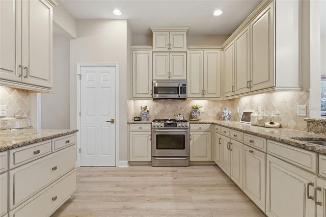 11209 GRAND PARK AVENUE, Riverview, FL 33578