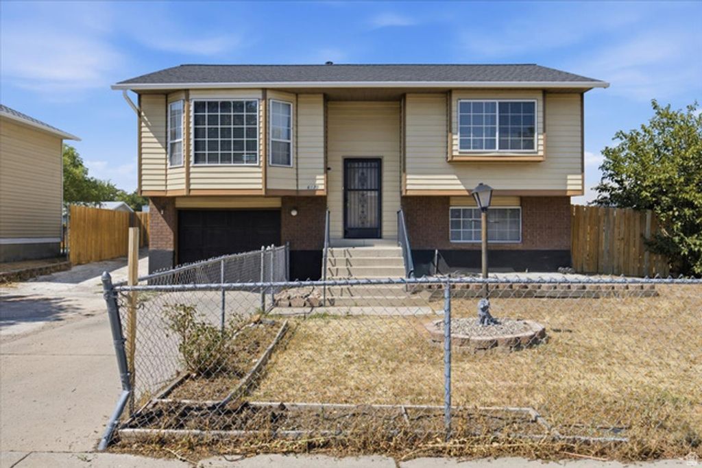6130 W POWDERWOOD DR, West Valley City, UT 84128
