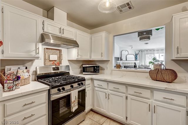 216 Yardarm Way, Las Vegas, NV 89145