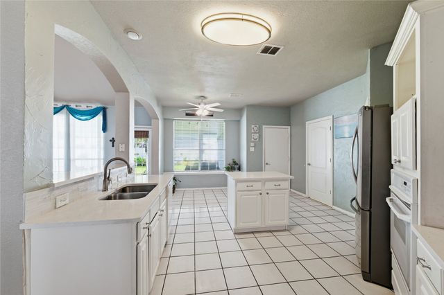 1184 Pleasant Oaks Drive, Lewisville, TX 75067