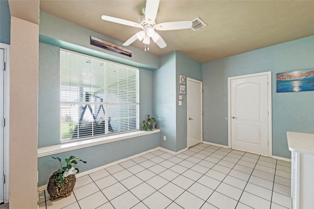 1184 Pleasant Oaks Drive, Lewisville, TX 75067