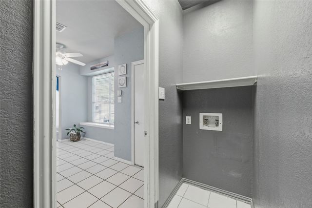 1184 Pleasant Oaks Drive, Lewisville, TX 75067