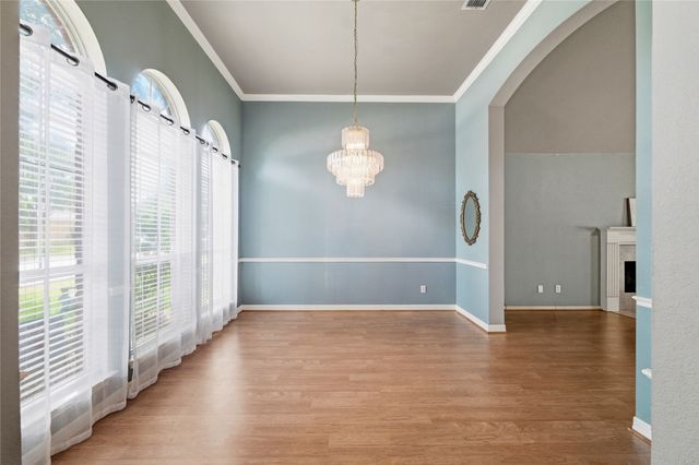 1184 Pleasant Oaks Drive, Lewisville, TX 75067
