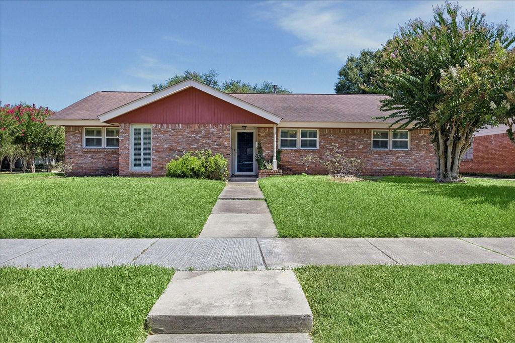 3630 Latma Drive, Houston, TX 77025