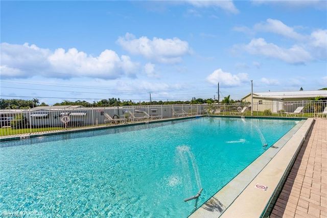 5558 Palm Beach BLVD 82, Fort Myers, FL 33905