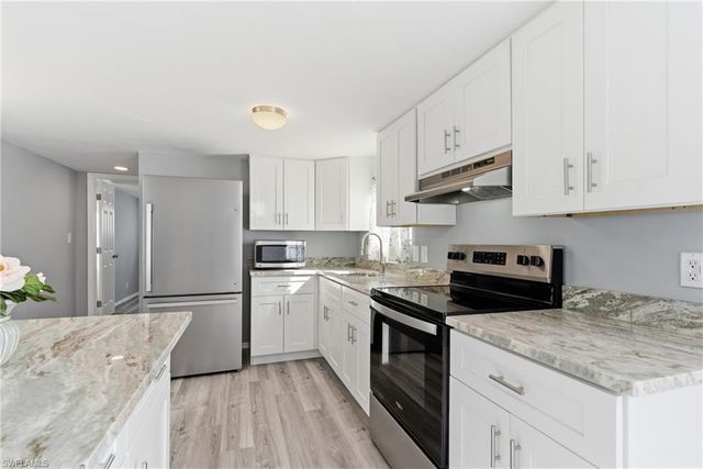 5558 Palm Beach BLVD 82, Fort Myers, FL 33905