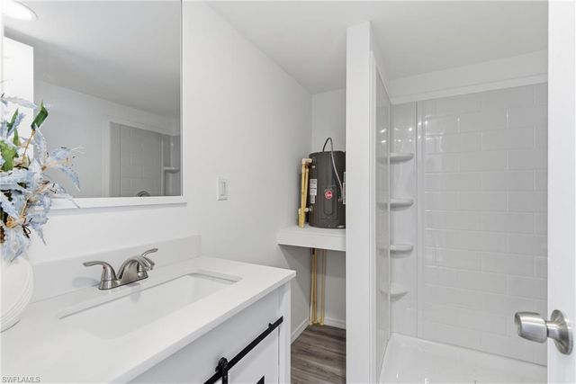 5558 Palm Beach BLVD 82, Fort Myers, FL 33905