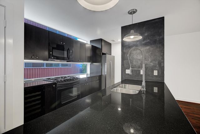 3028 Commerce Street, Houston, TX 77003