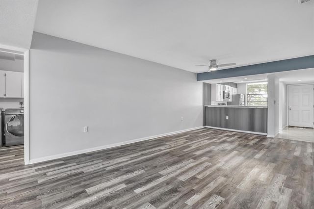 3650 Whitehall Drive 201, West Palm Beach, FL 33401