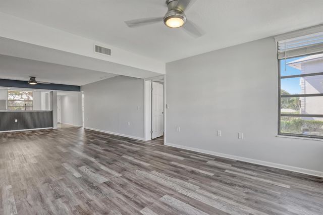 3650 Whitehall Drive 201, West Palm Beach, FL 33401