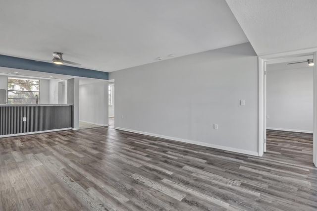 3650 Whitehall Drive 201, West Palm Beach, FL 33401