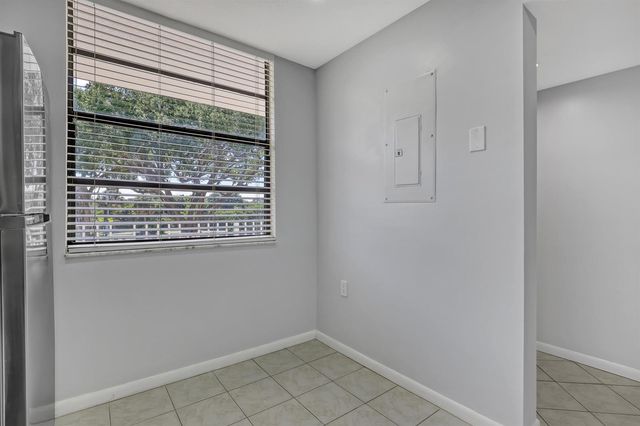 3650 Whitehall Drive 201, West Palm Beach, FL 33401