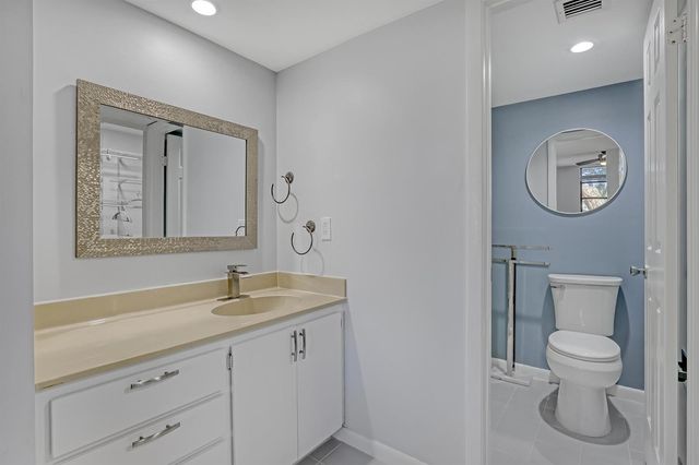 3650 Whitehall Drive 201, West Palm Beach, FL 33401