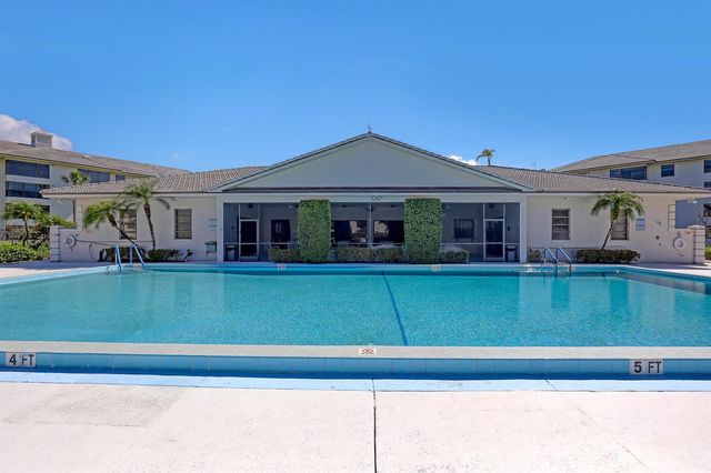 3650 Whitehall Drive 201, West Palm Beach, FL 33401