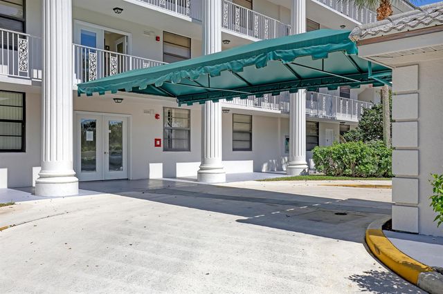 3650 Whitehall Drive 201, West Palm Beach, FL 33401