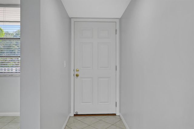 3650 Whitehall Drive 201, West Palm Beach, FL 33401