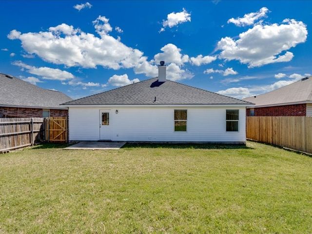 245 Silver Lake Trail, Fort Worth, TX 76140