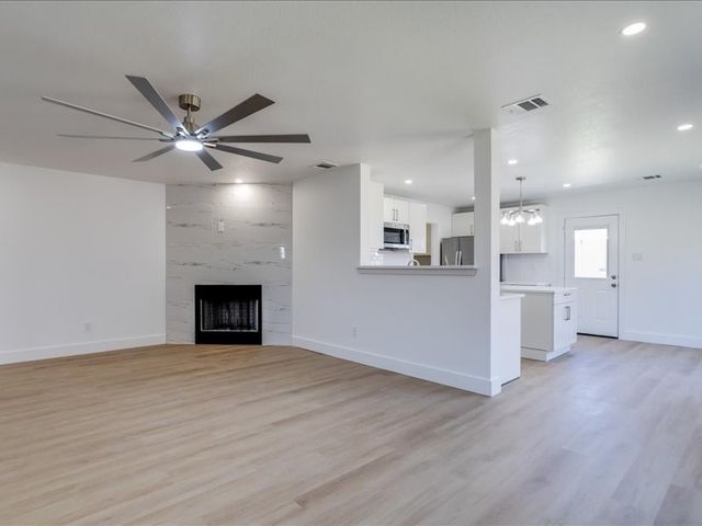 245 Silver Lake Trail, Fort Worth, TX 76140