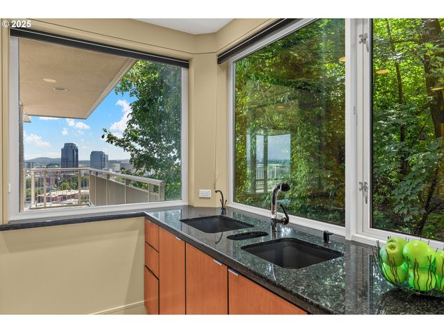 1540 Sw VISTA Ave 2000, Portland, OR 97201