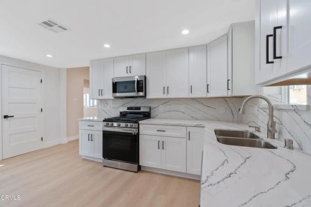 1206 Tamarind Avenue, Los Angeles, CA 90038