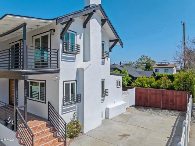 1206 Tamarind Avenue, Los Angeles, CA 90038